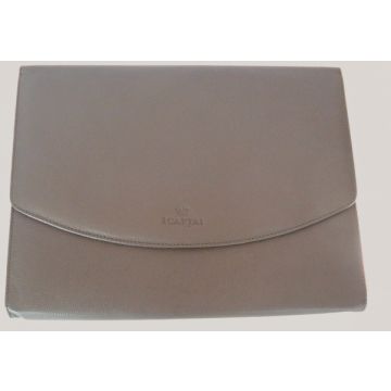 Portadocumento in pelle di vitello. Dark grey. cm 31x24x4cm. Icartai