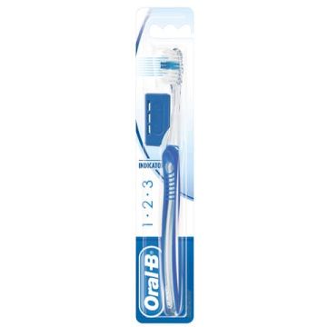 Spazzolino ORAL B medio B25