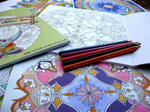 Matite colorate e mandala come anti stress