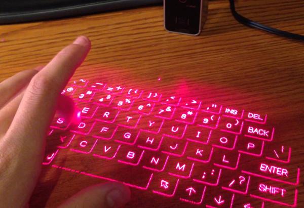 Tastiera laser - una novità che ti facilita la vita